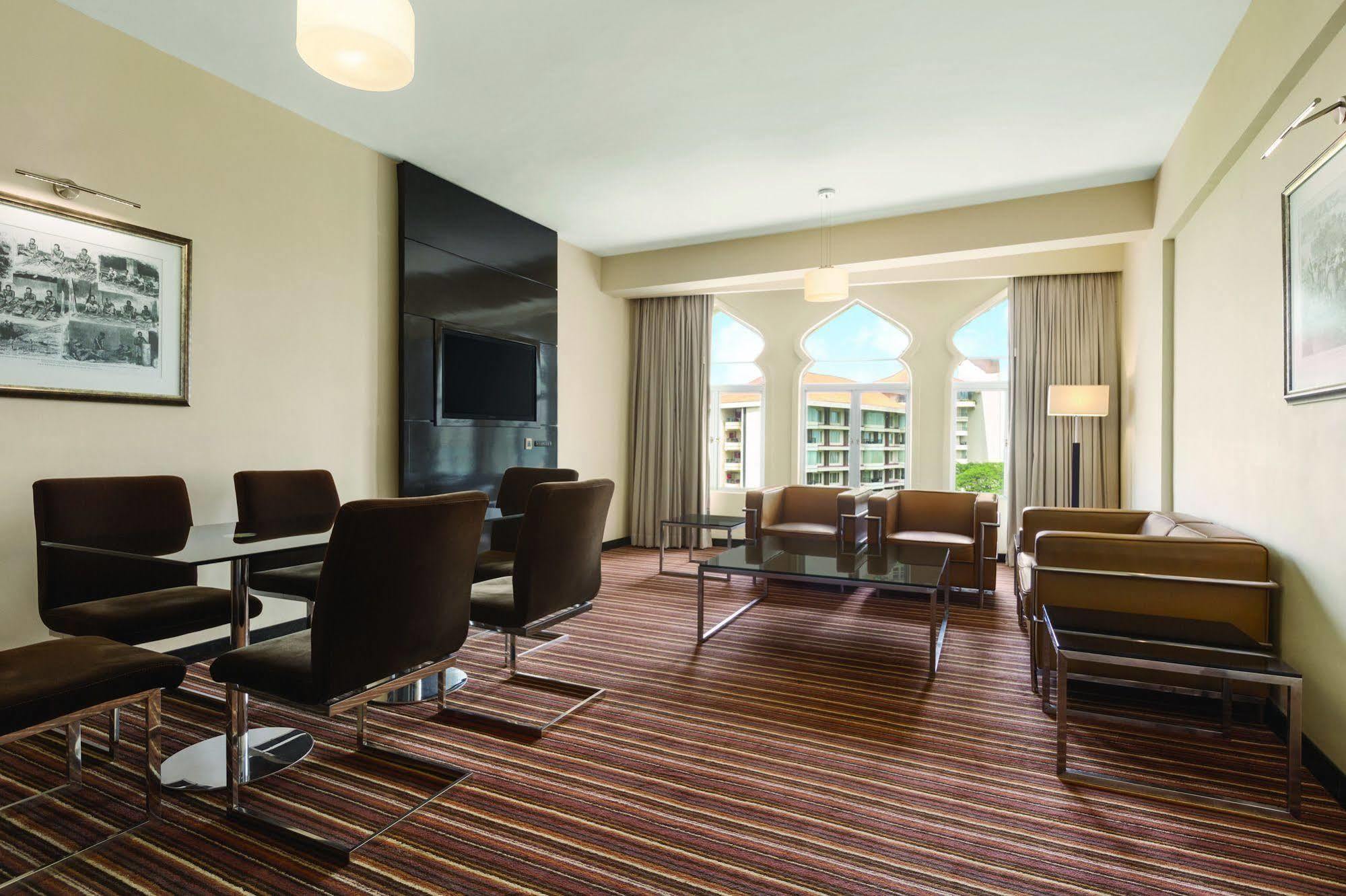 Ramada 5*